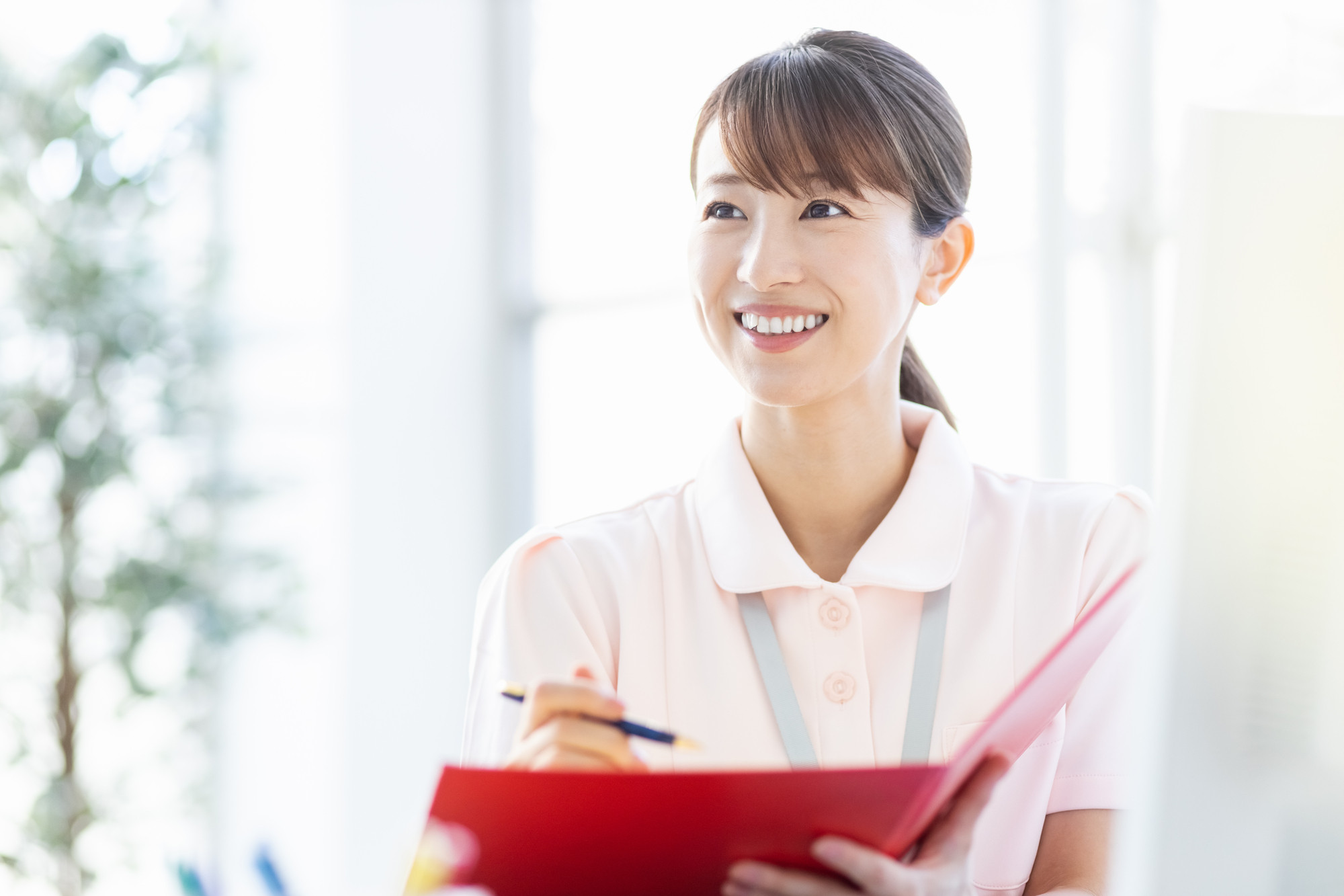 ホームヘルパー2級と初任者研修は何が違う?資格の取得方法まで解説