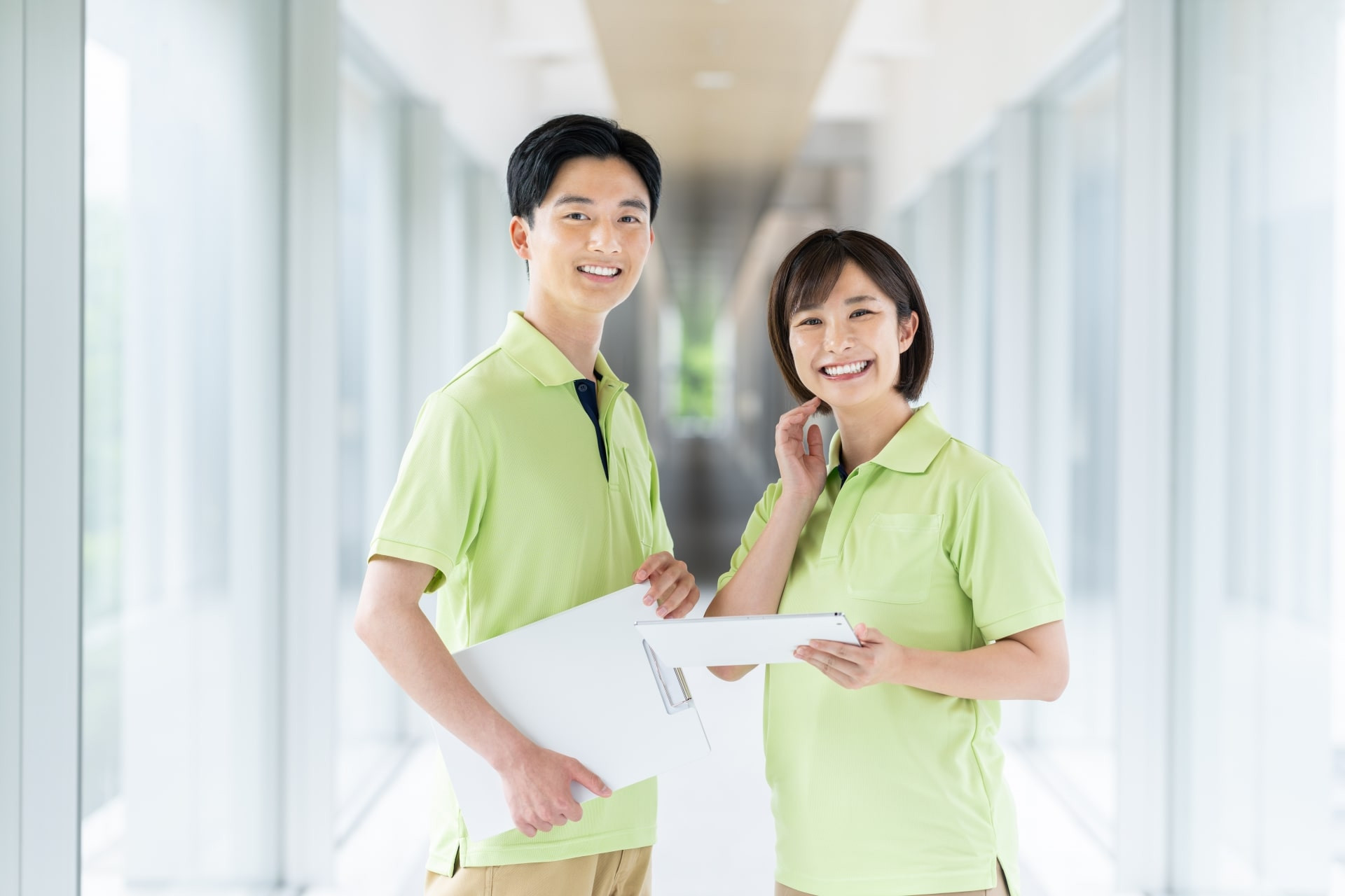 介護福祉士に中卒でもなれる？資格取得などの流れを紹介