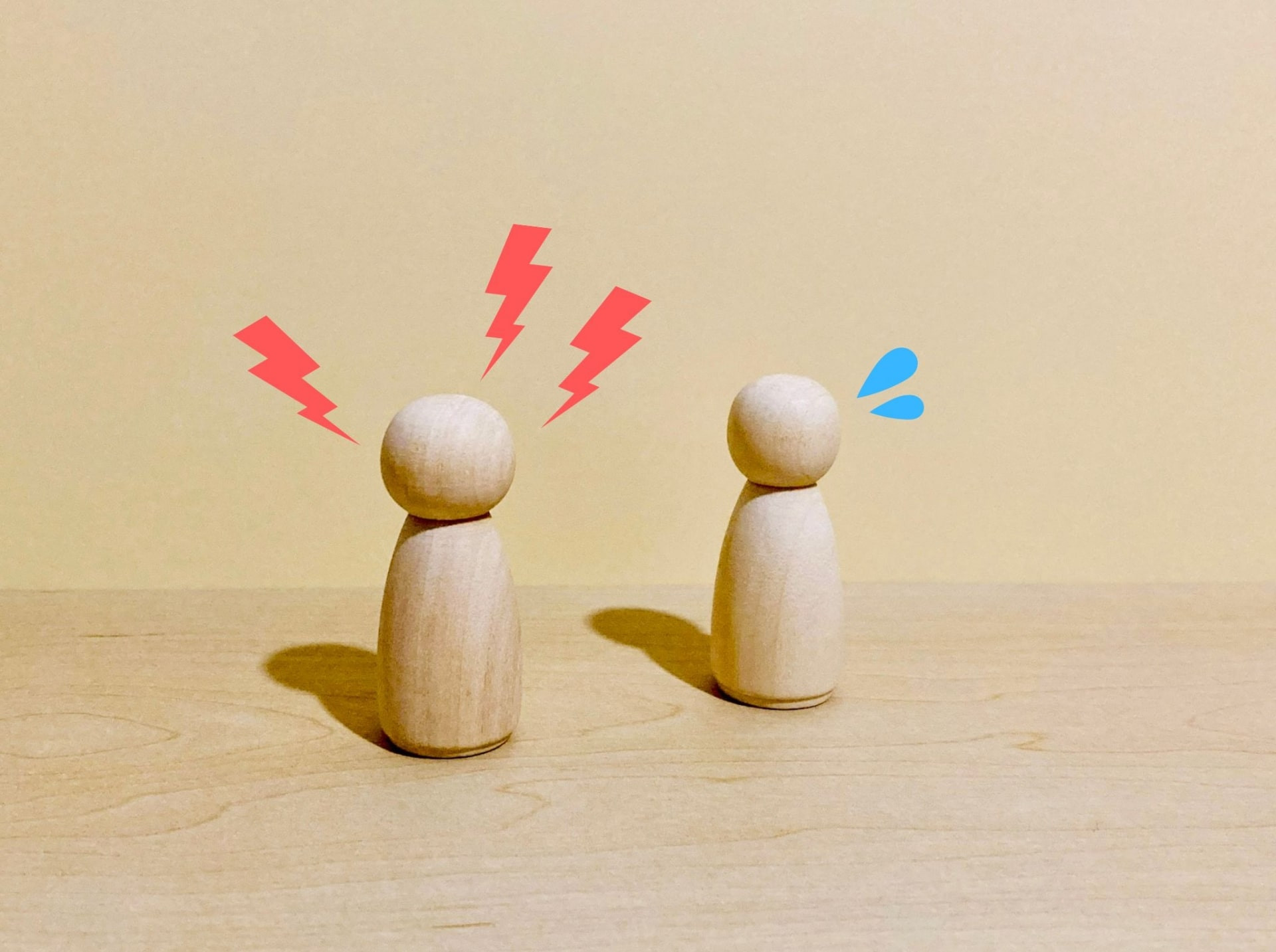 介護施設での利用者から暴言や暴力などハラスメントにどのように対処するか紹介