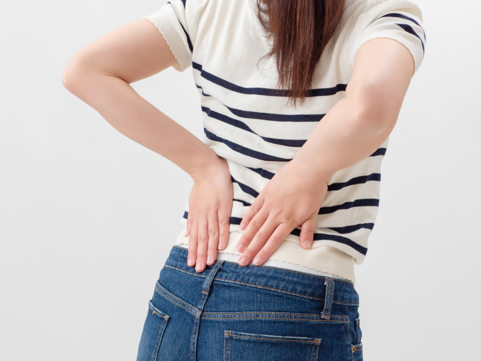 介護士が腰痛になりやすい原因と対処法を紹介